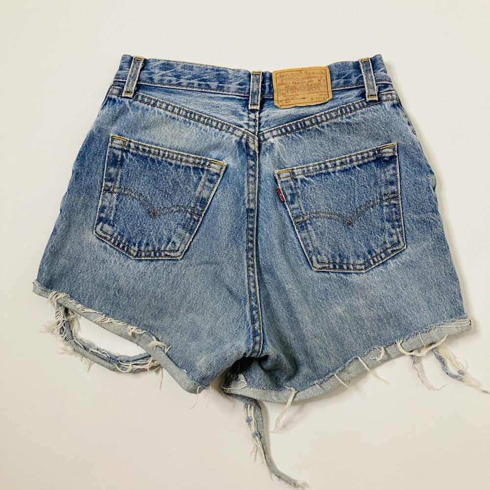 Levis Shorts Womens 27 Vintage 901 High Rise Button Fly Denim Destroyed Cut Off - Picture 2 of 11